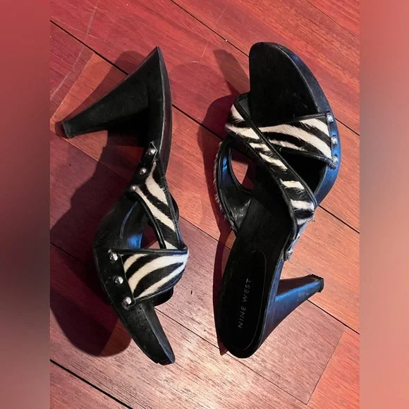 NINE WEST NIGHT OUT SET ZEBRA PRINT MULES AND SATIN CLUTCH SIZE 11 (FITS 10) - Picture 3 of 6